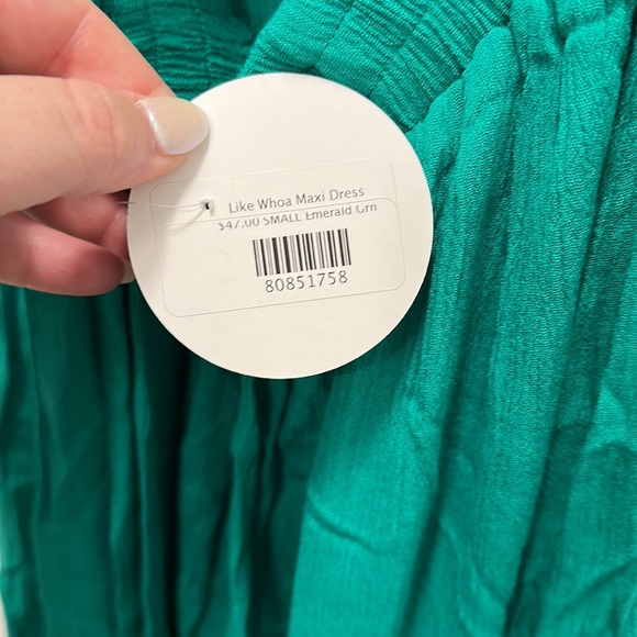 NWT Renamed Open back Maxi dress. Size Small. Green. Front slit. - Picture 6 of 6